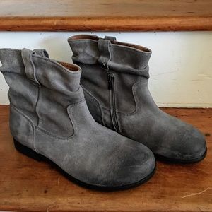 Birkenstock Sarnia Grey Waxes Suede Boots EUC